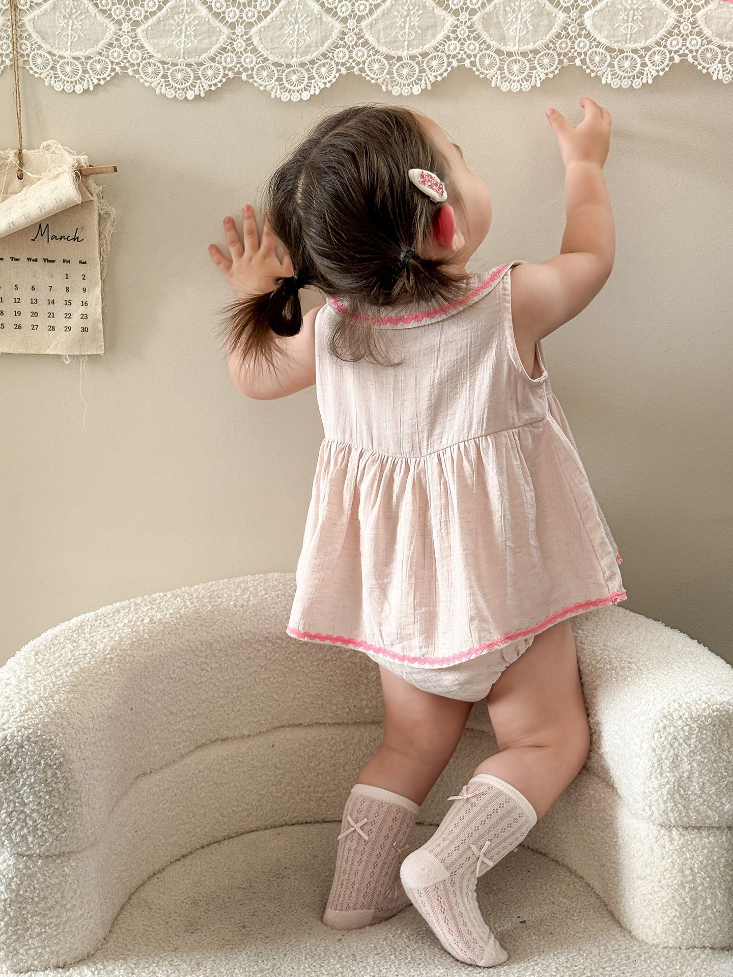 Ropa para niños de caña de pera Ropa para bebés Estilo fino de verano 2025 Nuevo estilo para niños Dopamina Traje de una pieza Traje para bebés Traje para bebés
