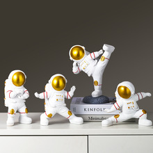 创意轻奢宇航员高档摆件家居饰品酒柜桌面登月宇航员太空人装饰