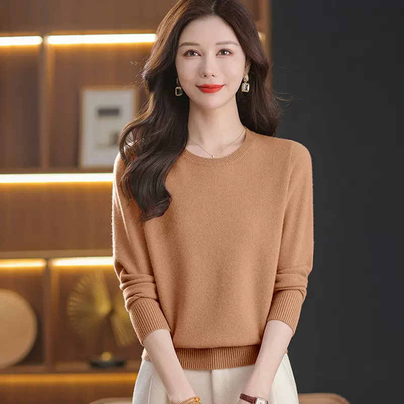 年轻妈妈装纯羊毛圆领毛衣秋冬季时尚简约中老年人女装针织羊毛衫