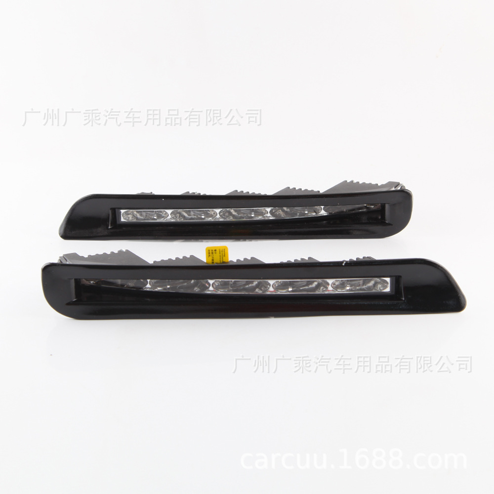 Aplicable a la luz de parachoques del marco negro LUXUS LX570 Ling Zhi LED corriente de la luz diurna Lexus LX570 de 11 años