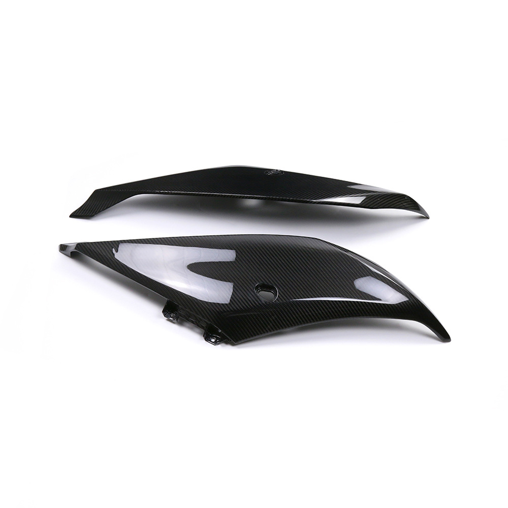 Suitable for new YAMAHA YAMAHA R3 front big side plate carbon fiber shell motorcycle accessories fairing