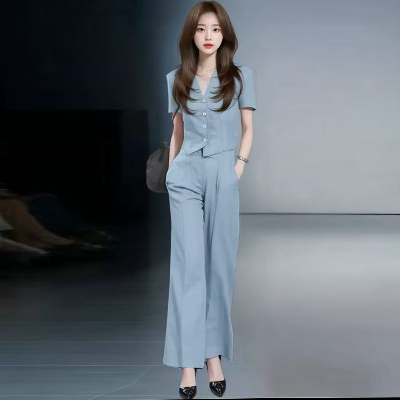 夏服は、ファッショナブルな韓国の紫色の気質のトップとショートパンツの女性用ツーピースセットの完全なセットで、美しくて雰囲気があります。|undefined