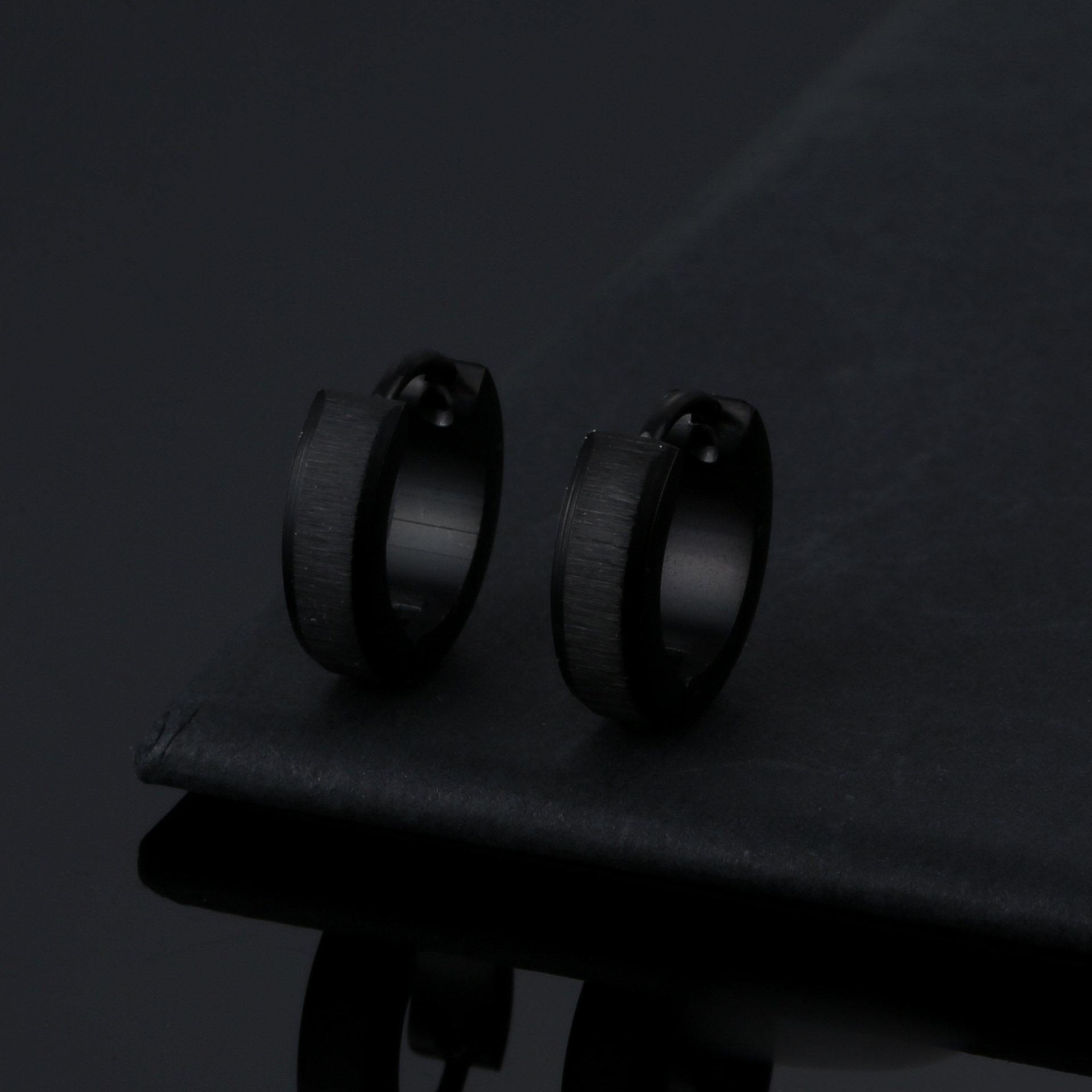 Men'S Gender Plating Design 1 Piece Simple Style Solid Color Titanium Steel Plating Earrings