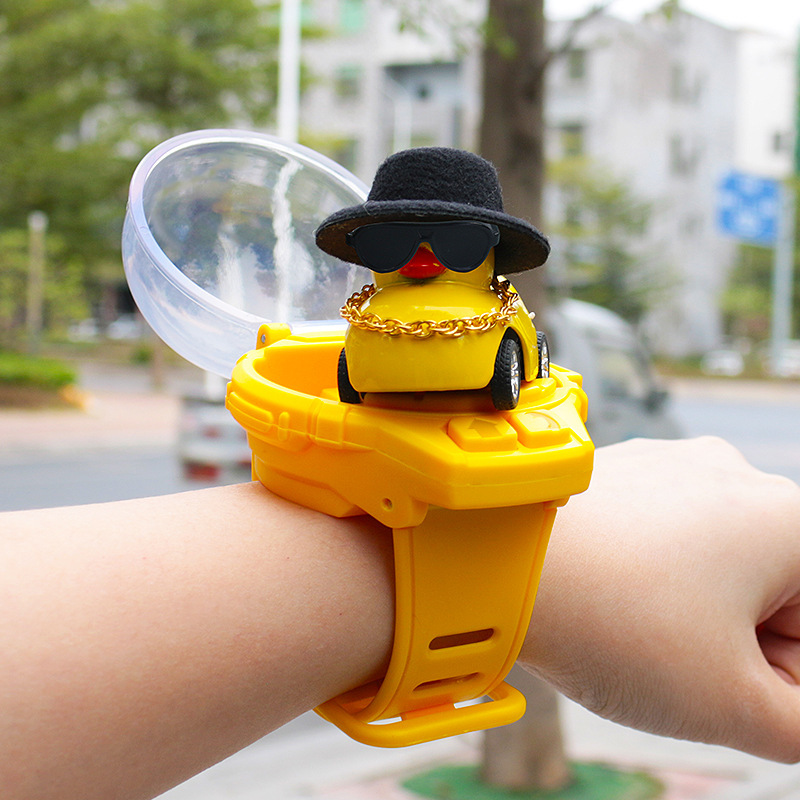 Cross-Border Wholesale New Products Alloy Little Yellow Duck Watch Car Remote Control Car Children's Toy Racing Car for Boys and Girls Cross-Border Wholesale New Products Alloy Little Yellow Duck Watch Car Remote Control Car Children's Toy Racing Car for Boys and Girls