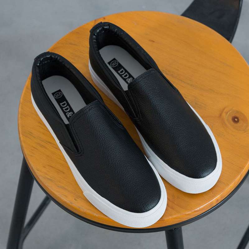 2025 otoño nuevo estilo blanco casual de un pie zapatos de mujer de fondo grueso estilo occidental amor zapatos blancos perezosos