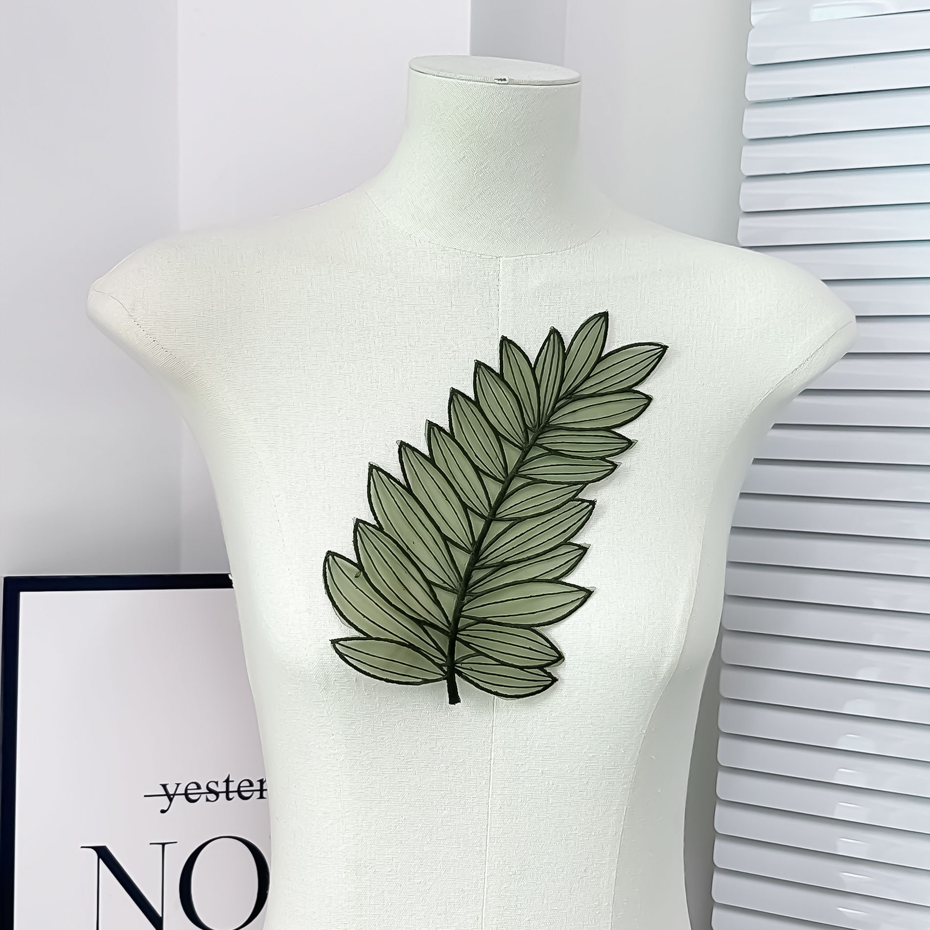 Ventas calientes de ergena bordada hoja de loto chinesa cheongsam prendas de vestir DIY accesorios de decoración fábrica directa stock image 11