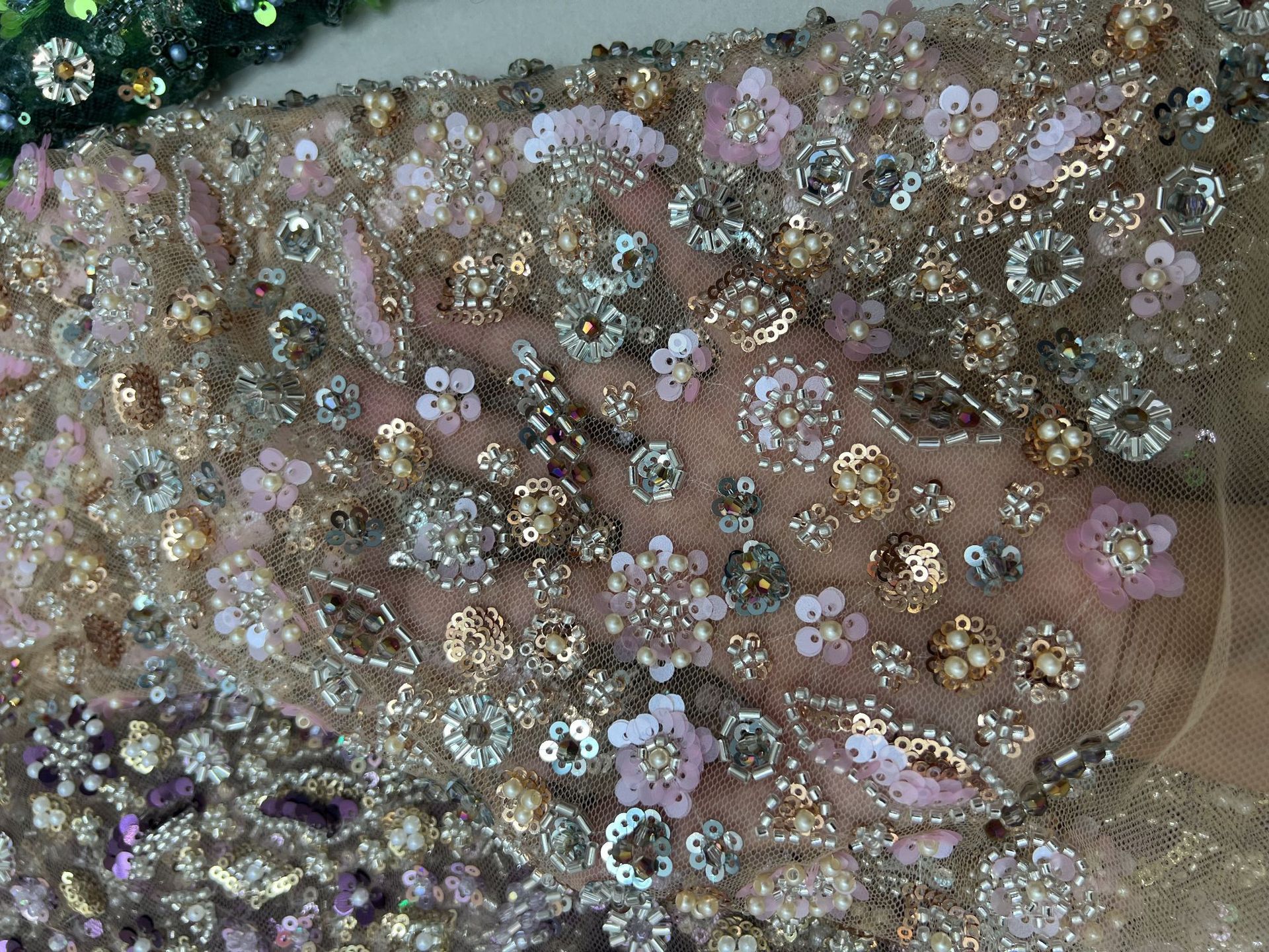 industria pesada multicolor cuentas sequillas cristal diamante tubo de cuentas bordado tela África Medio Oriente Europa América moda tela de boda