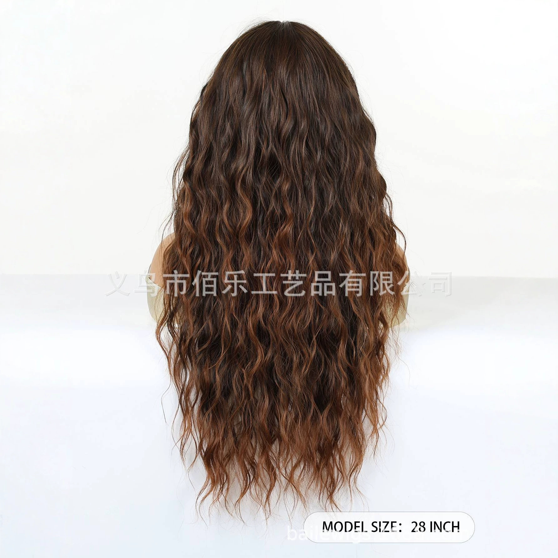 Pequeña pelucca de cabello de mujer cubierta de cabello negro marrón medio largo rizado Xuchang pelucca fibra química pelucca de mujer en stock