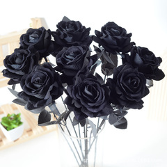 黒いバラのゴシック風の暗いハロウィーンの装飾の花の絨毯の単一の人工の絹の花の造花の越境をシミュレーションします。