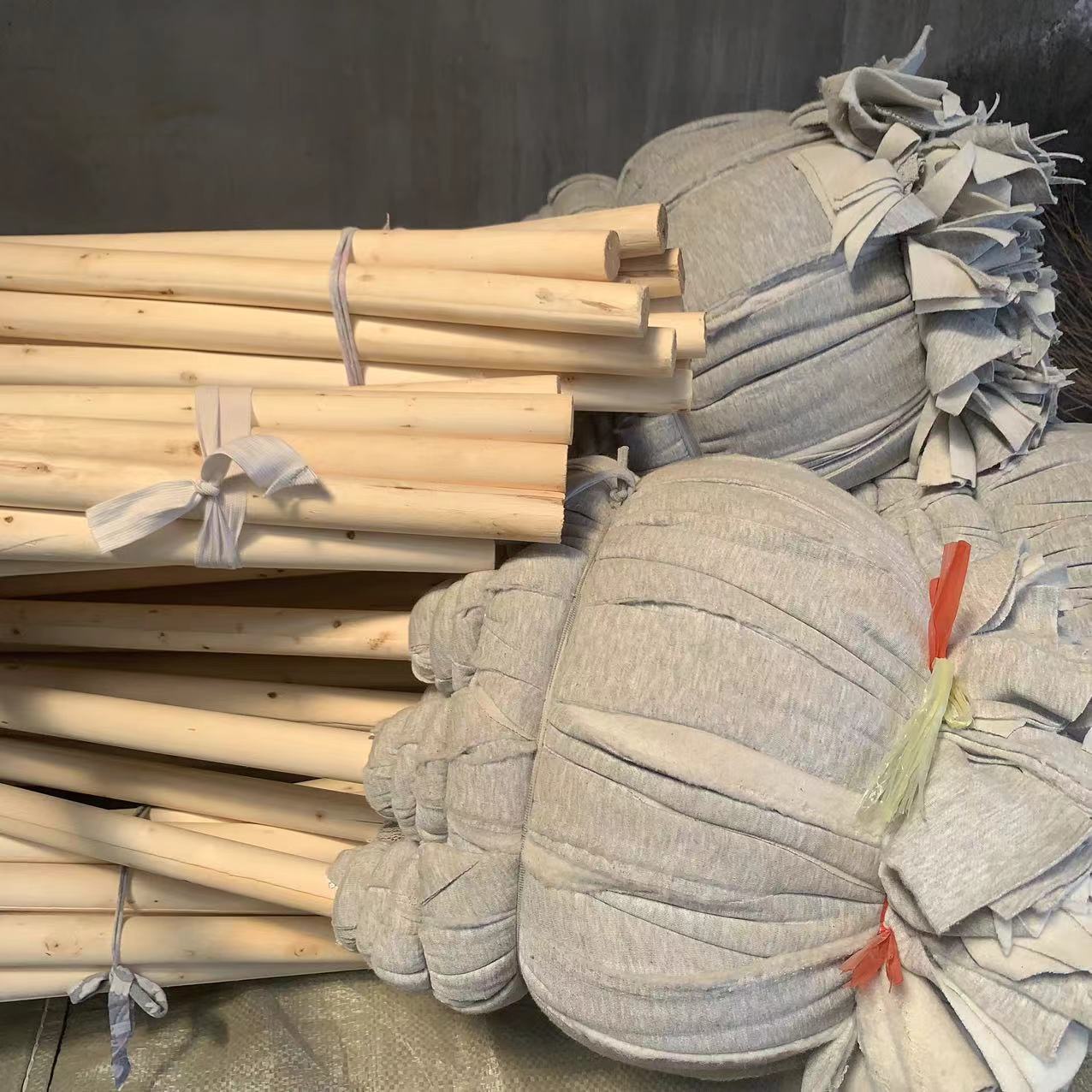 Old-Fashioned Mop Household Round-Head Cloth Wooden Rake Mop Factory School Hand-Washable Absorbent Mop Wholesale Zero