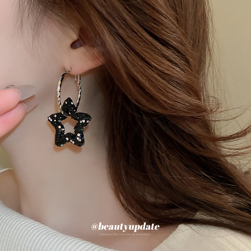 Aguja de plata diamante estrella hueco círculo pendientes chica caliente dulce fresco estilo pendientes nicho personalizado diseño pendientes al por mayor