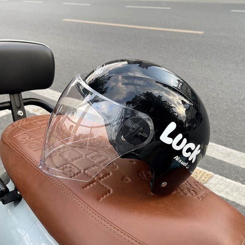 Summer 3C Certified Electric Vehicle Helmet for Men and Women, New National Standard Motorcycle Half Helmet, Breathable Four Seasons Safety Helmet for Couples