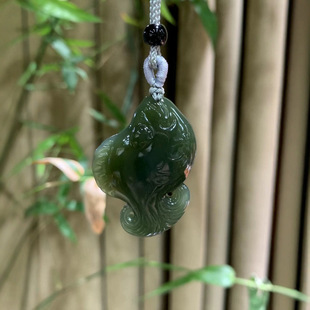 Hetian Jade, Golden Jade, Mantang Lake, Green, Crystal, Fine, Uniform, Uniform, Three-dimensional Carved Goldfish, Rich and More