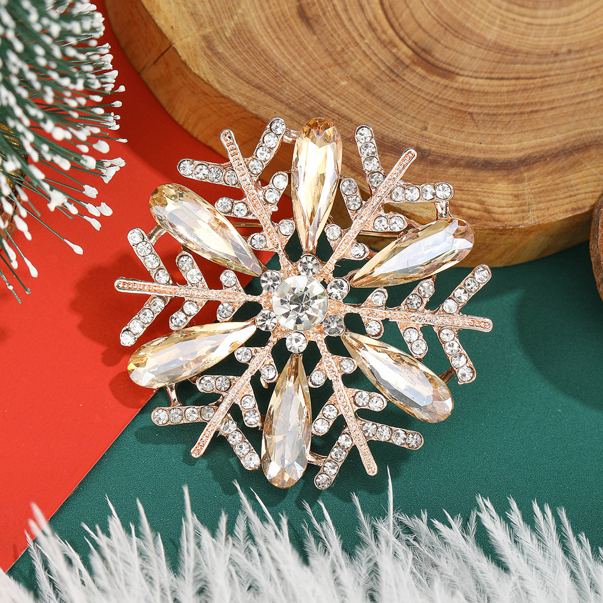25g Weight Rhinestones Inlay Material Brooches Classification Banquet Occasion Alloy Material Snowflake Pattern All Seasons Season Women's Gender Inlay Design Elegant Style Elegant Pin Snowflake Alloy Inlay Rhinestones Women's Brooches 4
