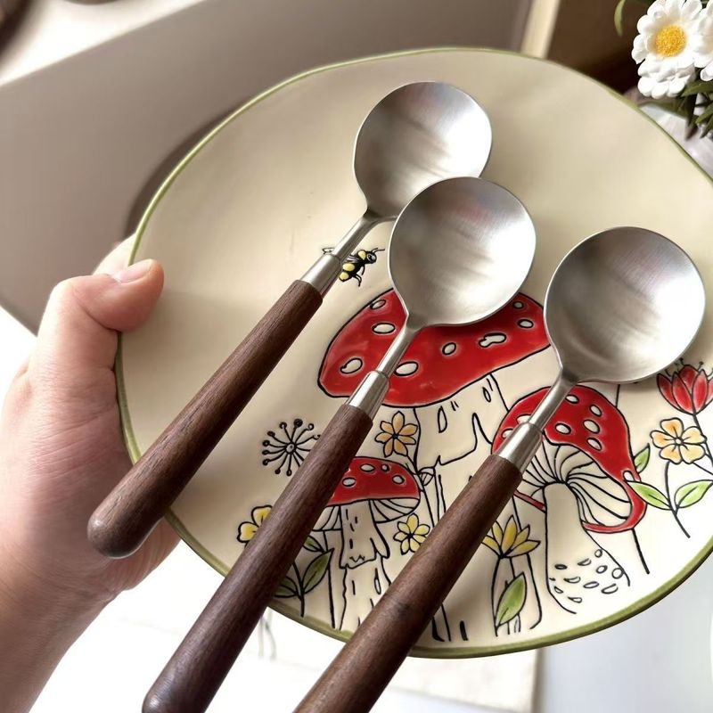 厚みのあるステンレス鋼のレトロな木目ハンドルスプーンクルミカラースプーンフォーク家庭用食器日本飯スプーン洋食スプーン|undefined