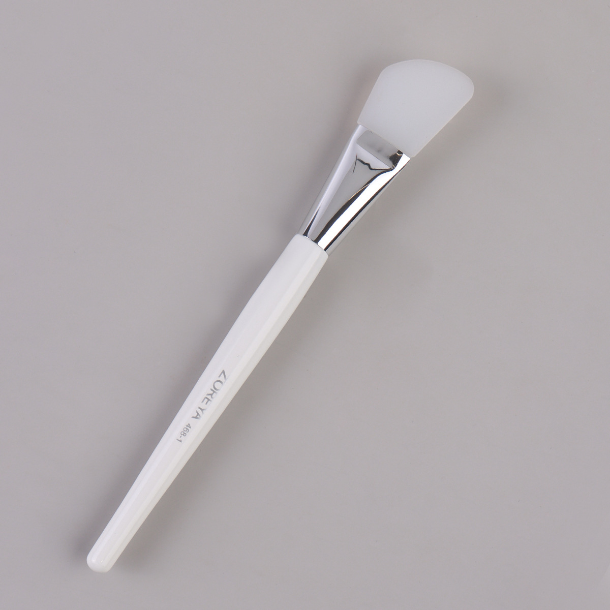 Mango blanco cepillo de máscara de cabeza oblicua