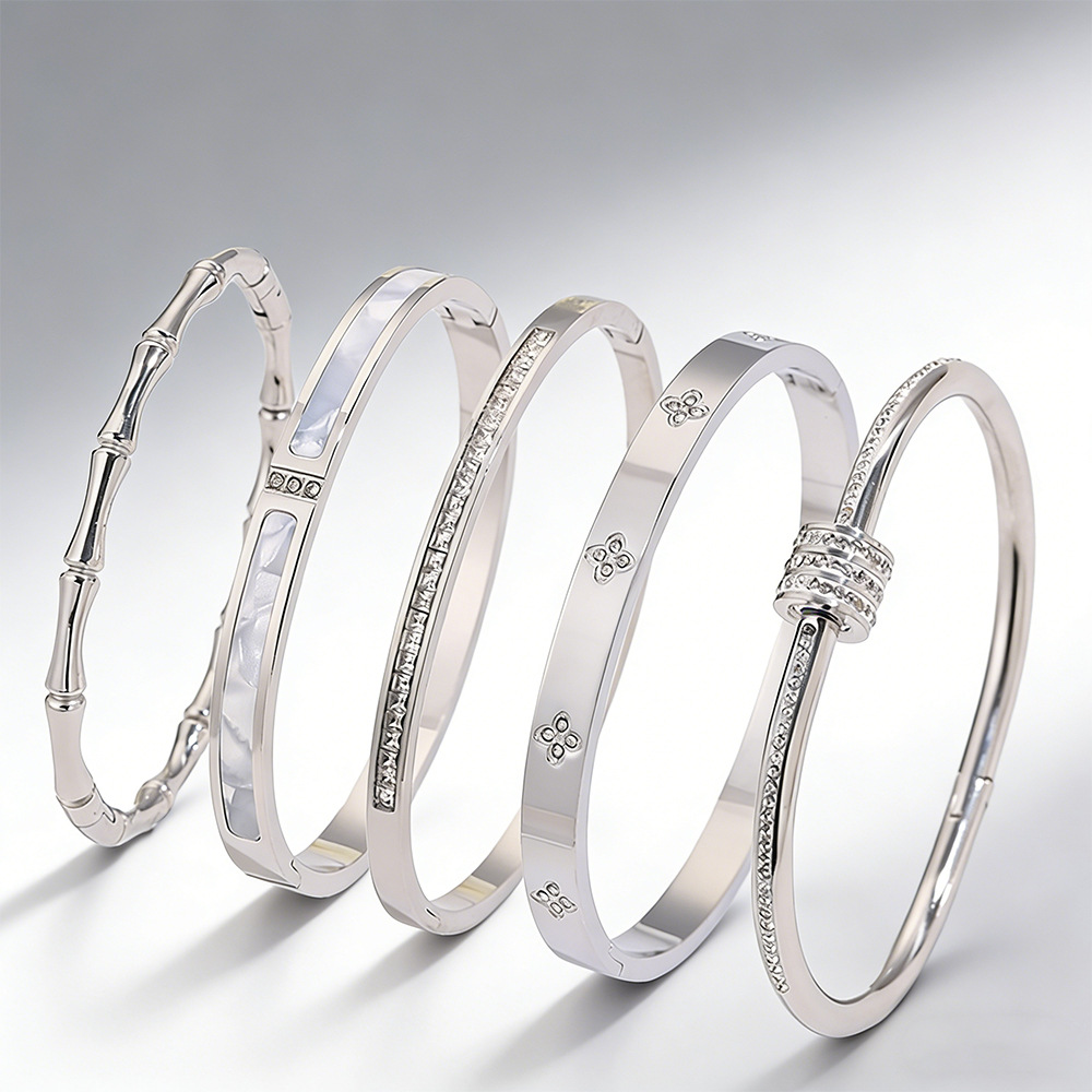 Fashionable elegant universal women's bracelet stainless steel