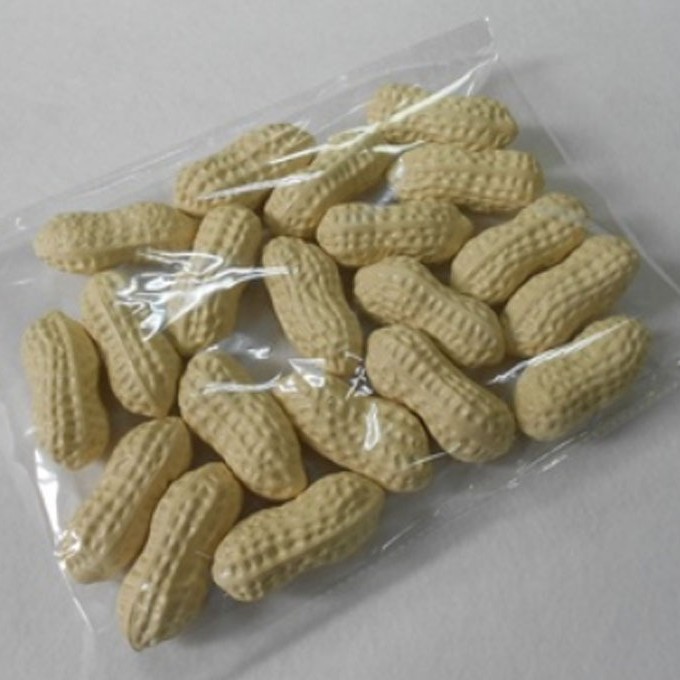 7cm plastic white peanut 20