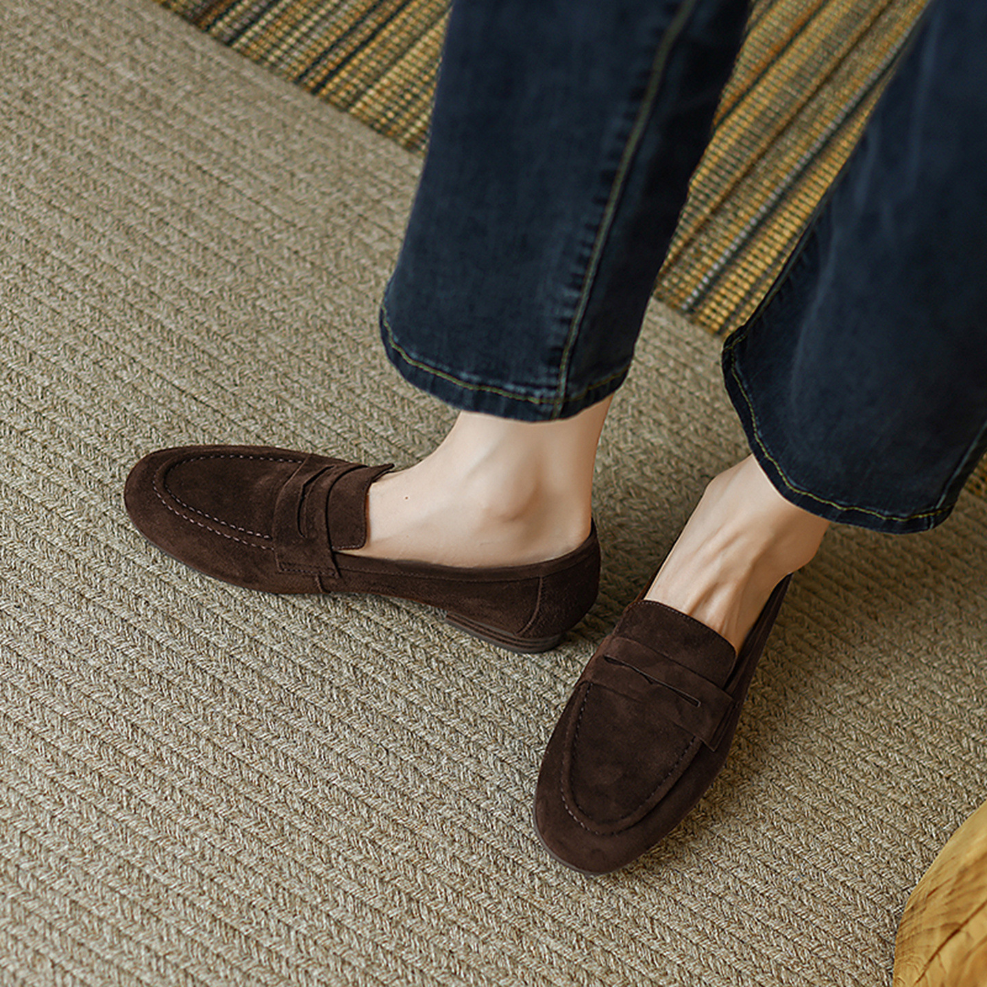 Giày Loafer Nữ Mũi Vuông Gót Bệt Phong Cách Anh Quốc — nâu