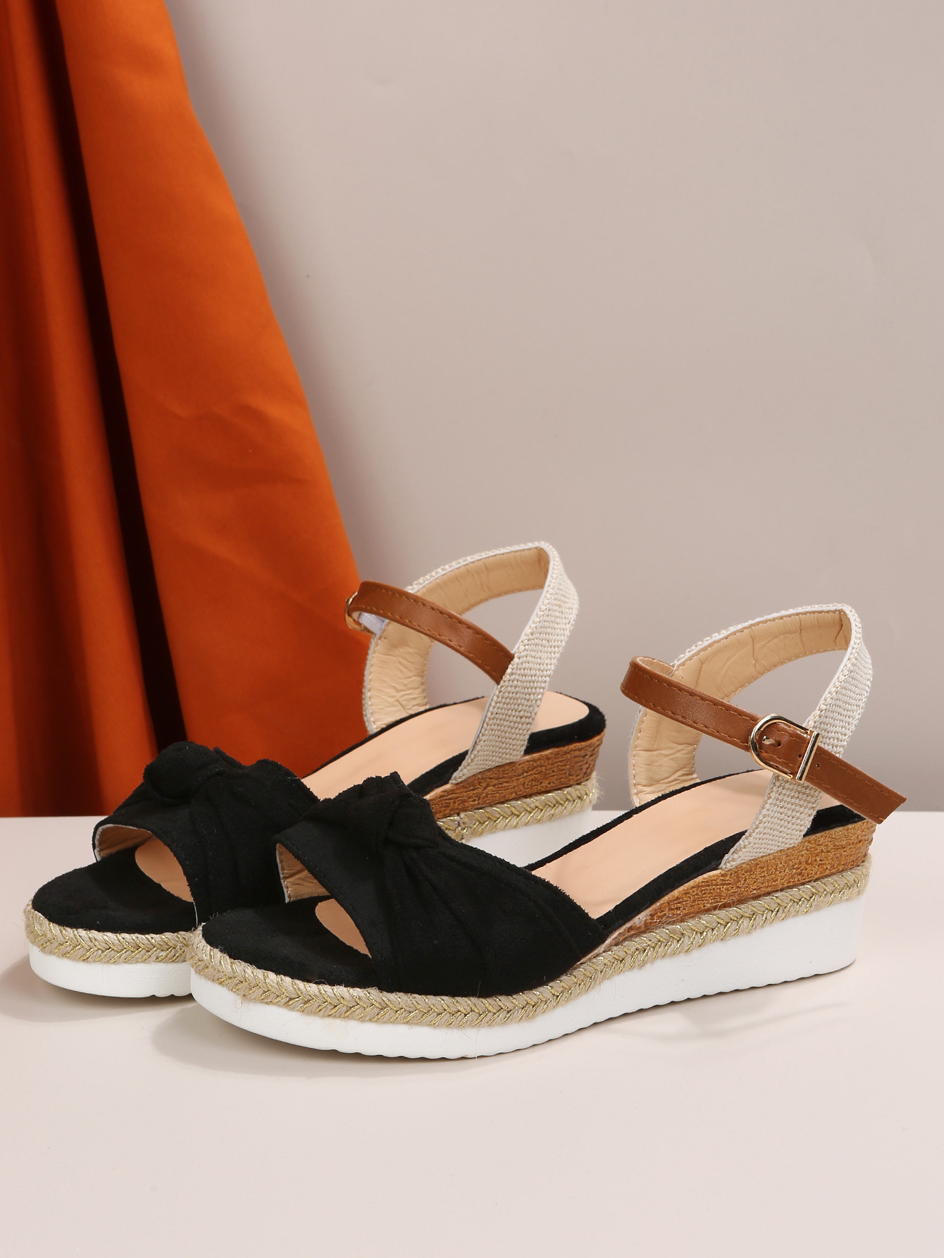 Title 2, Kadınlar için Balık Ağzı Tasarımlı Kenevir Hala...