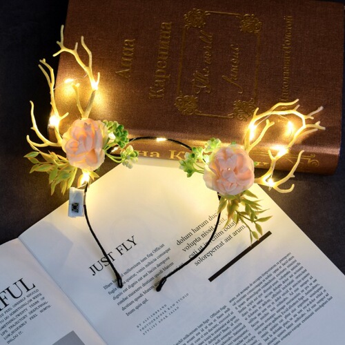 Wholesale of Christmas antlers and headwear, Internet celebrity luminous elk headbands, wholesale of street stall toys, holiday decoration gifts