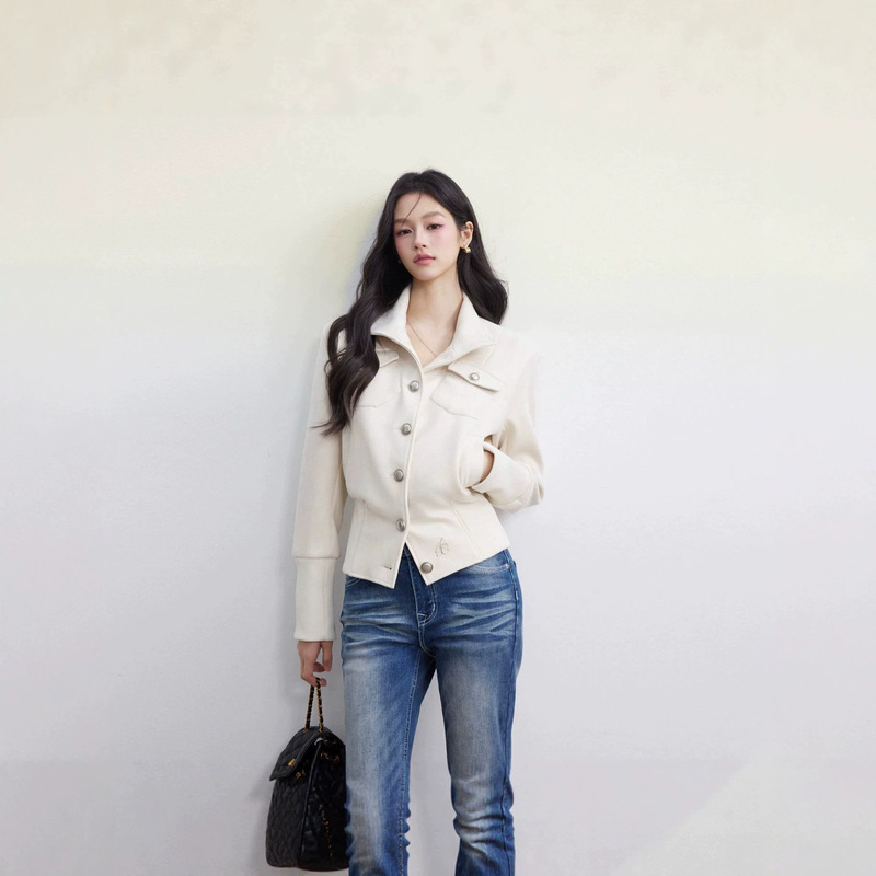 High-quality, original suede fabric, embroidered, stand-up collar, short jacket, women's autumn jacket, slim-fit, versatile top