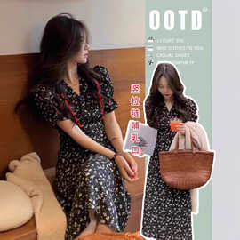 夏季哺乳衣外出辣妈款产后喂奶衣服碎花高级感茶歇法式哺乳连衣裙