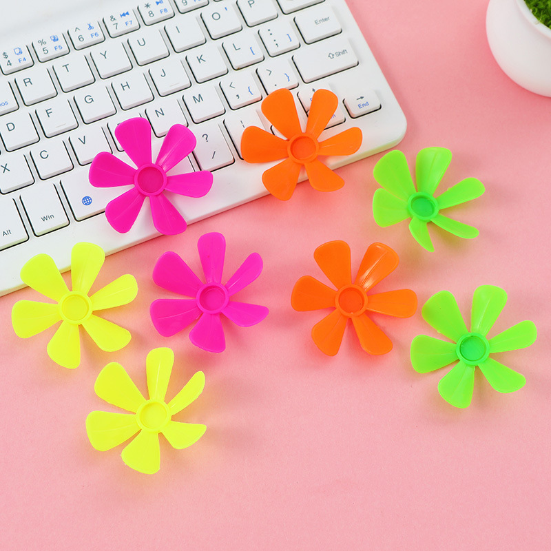 Nuevo puzzles infantiles transfronterizos pequeños juguetes boca soplado pequeño giroscopio tiendas pequeños regalos al por mayor