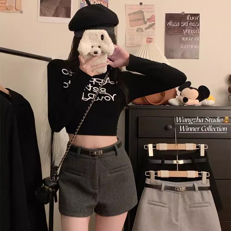 Pantalones cortos casuales negros calientes de lana con una palabra para mujeres nuevas botas de invierno de caída alta calentamiento gris