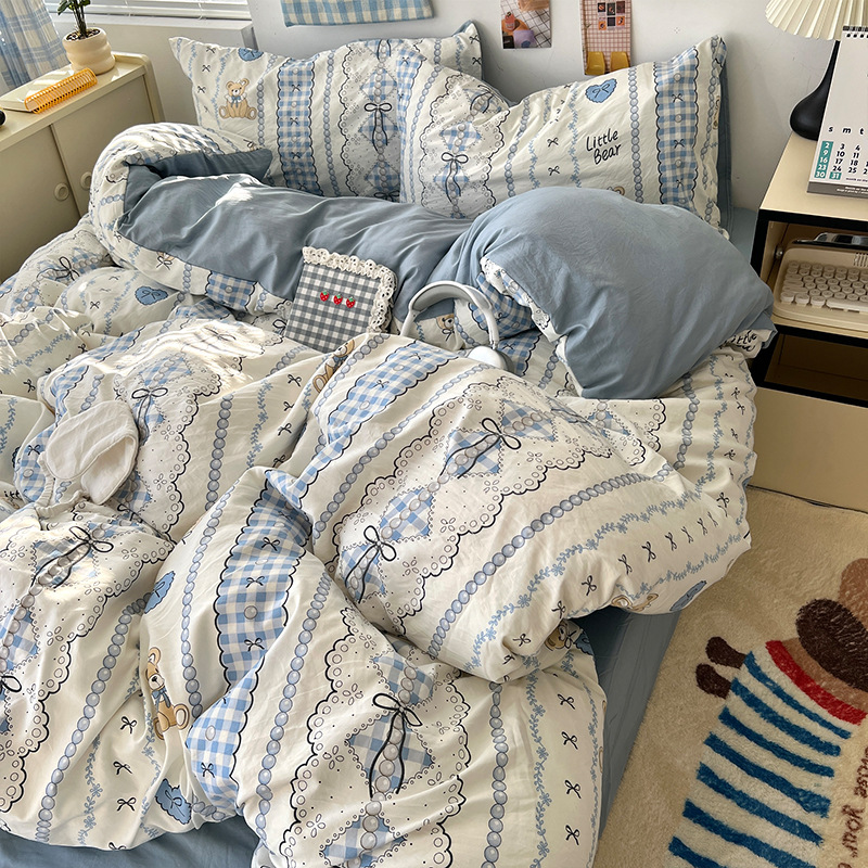 Cama de cuatro piezas de madres y bebés de clase A sábanas de algodón cubierta cama de dormitorio de estudiantes de tres piezas de cama
