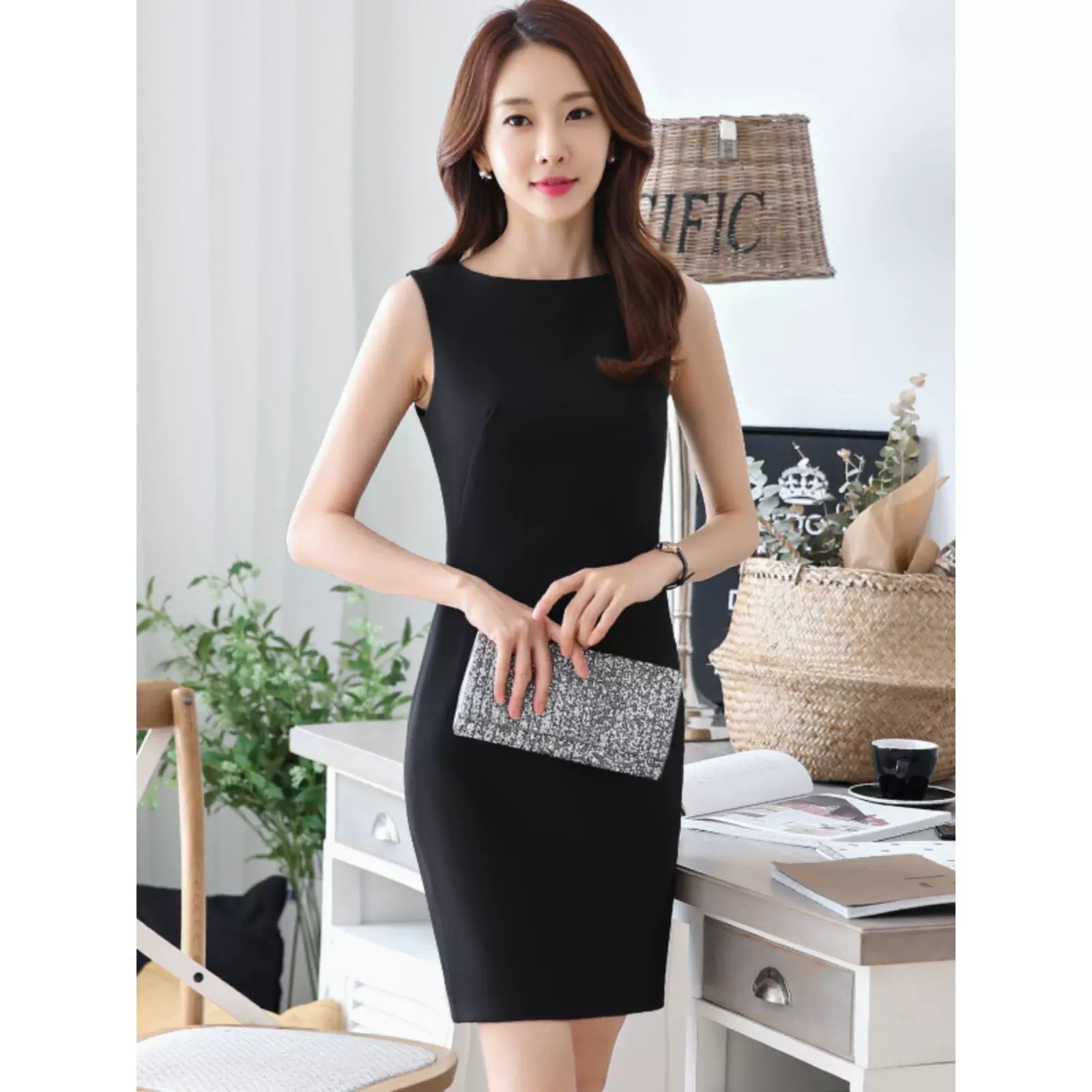 Весна и осень и лето новые подтяжки без рукавов внутреннее платье женское тонкое нижнее платье высокого класса черное платье