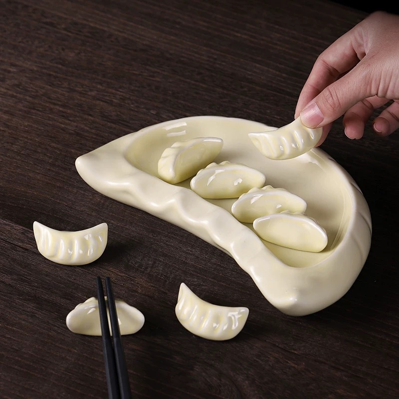 Ceramic Chopstick Holder Creative Dumpling Chopstick Rest Home Hotel Tableware Chopstick Pillow Chopstick Pen Holder Ornament
