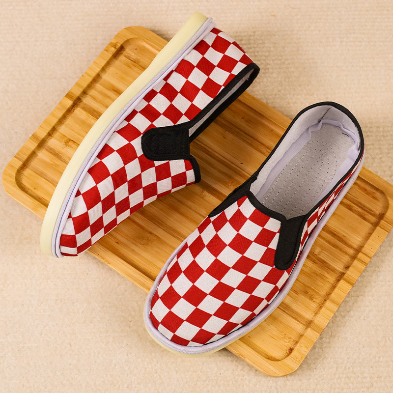Zapatos de tela planos de corte bajo Fondo de corte bajo para mujer Fondo antiguo de múltiples capas Beijing zapatos planos de tela de algodón coser zapatos de goma para madre