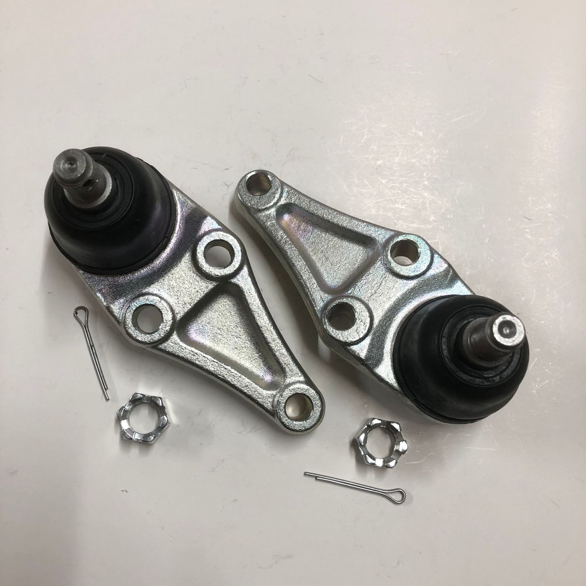 For MR508 130 411A 072 411 A073 SB7845 V73 L 200 Pa Jero rear ball head