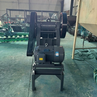 出口柴电两用小型碎石机PE-200*300移动便携式矿石鄂破颚式破碎机