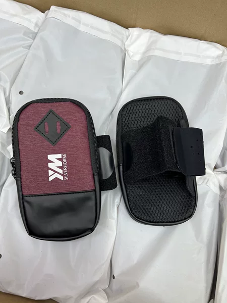 Export overstock running phone arm bag for men and women, sports arm sleeve, universal arm pouch for wrist