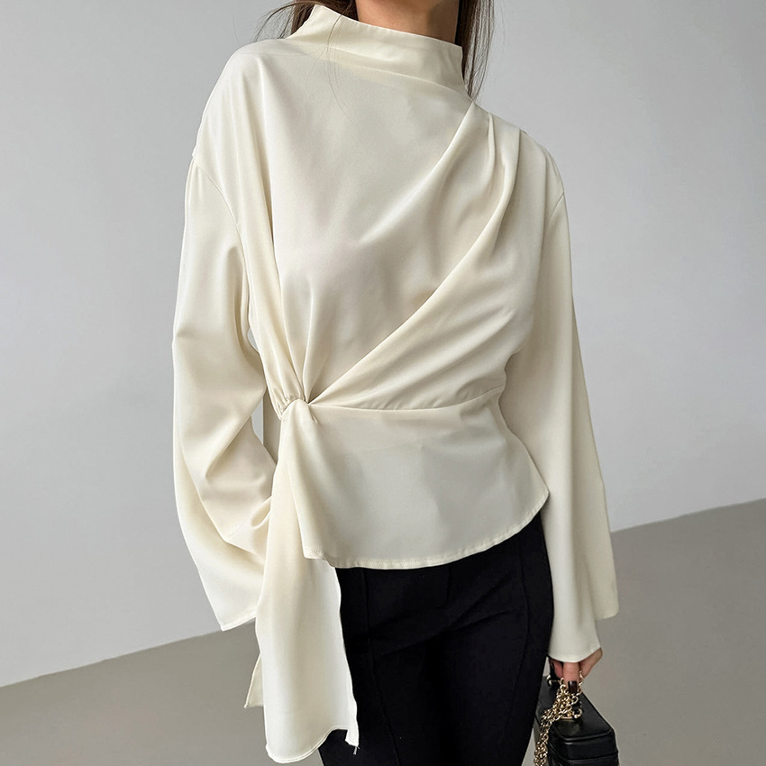 Geïnspireerde chiffon blouse met zijsplit - elegante top met klokmouwen voor dames, zwierig shirt voor op kantoor en voor een date night_voghion.com
