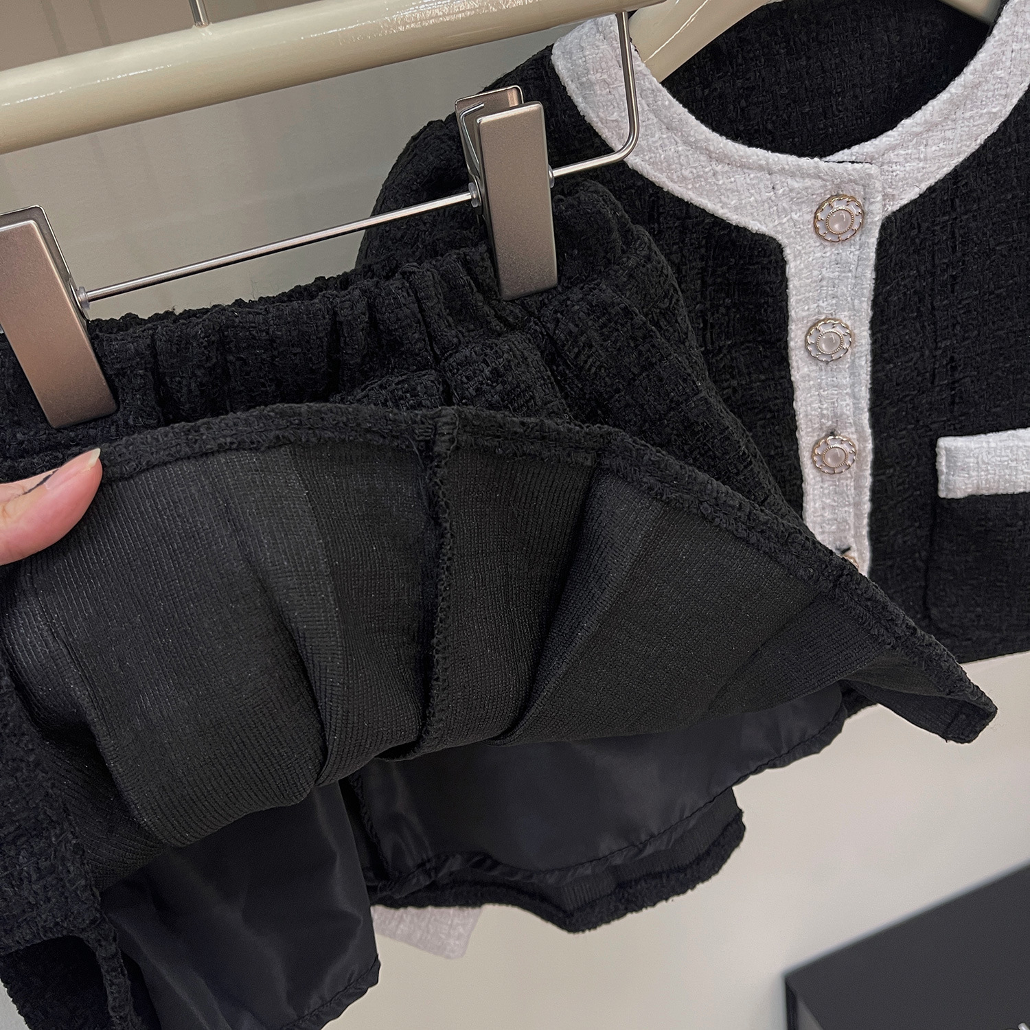 Ensemble jupe courte Xiaoxiangfeng pour bébé fille, nouvelle collection automne 2023, édition coréenne 23331_voghion.com