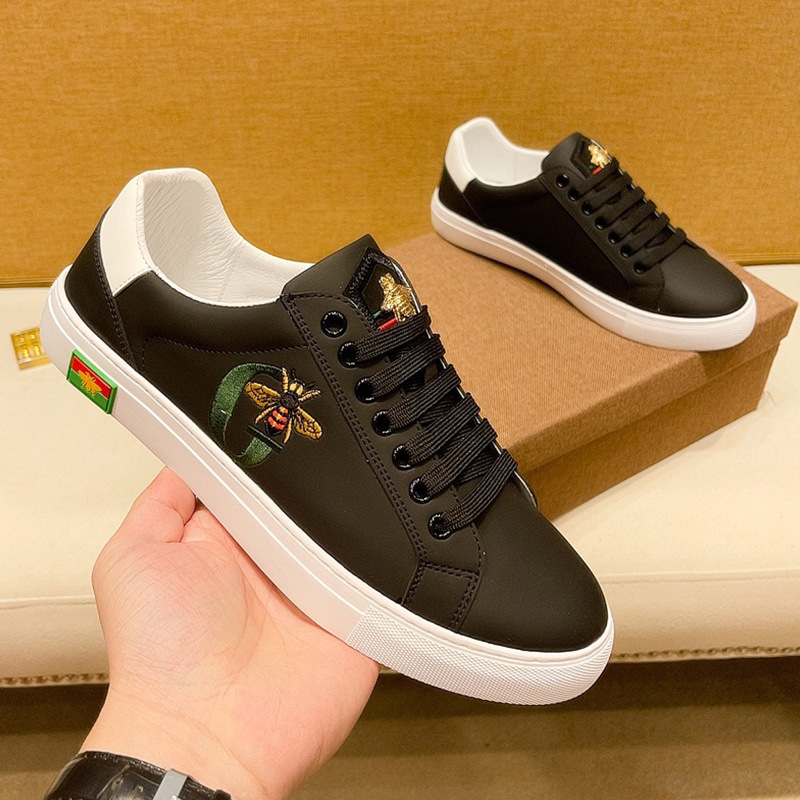 European Station Fucci Men's Shoes Small Black Shoes Men's Genuine Leather 2025 New Casual Shoes Easiest for Match European Little Bee Sneakers European Station Fucci Men's Shoes Small Black Shoes Men's Genuine Leather 2025 New Casual Shoes Easiest for Match European Little Bee Sneakers