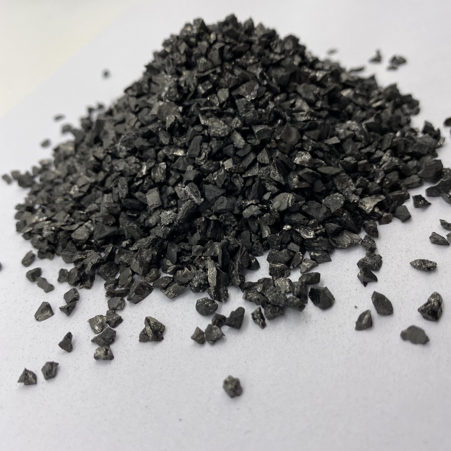 供应污水处理无烟煤滤料 2-4mm85碳含量 钢厂专用过滤无烟煤滤料