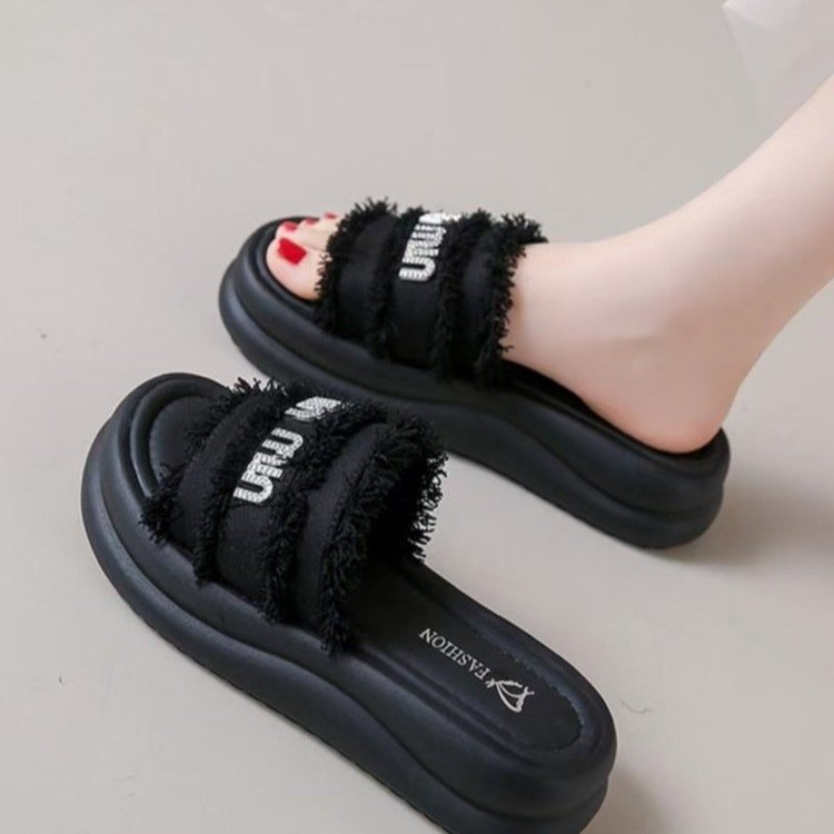 Foreign Trade Wholesale] Korean Style Thick-Soled Fashionable Women's Sandals and Slippers for Outer Wear Casual Sandals 2025 New Summer Beach Shoes