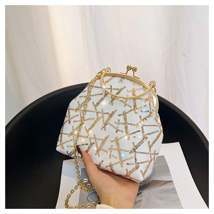 Women's Medium Pu Leather Gauze Solid Color Elegant Classic Style Sequins Shell Clasp Frame Dome Bag display picture 4