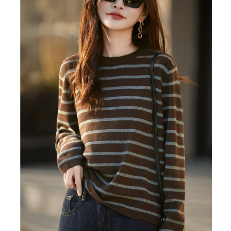 Lazy-style striped knit sweater for women, round neck, pullover, slimming, warm, base layer, elegant, French-style, high-end top, trendy Lazy-style striped knit sweater for women, round neck, pullover, slimming, warm, base layer, elegant, French-style, high-end top, trendy