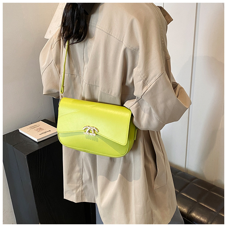 Fashionable and versatile small square bag, new autumn and winter style work and commuting bag, women's bag, simple single-shoulder bag, women's crossbody bag undefined