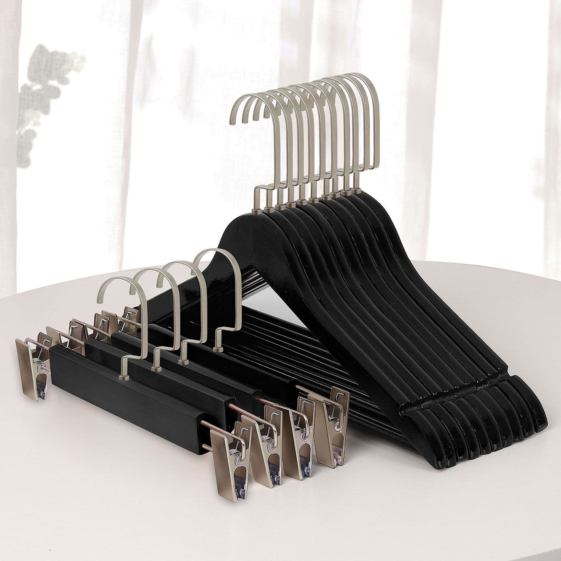 Percha de ropa de madera maciza negra tienda de ropa percha de ropa sin costura Hotel percha de ropa de madera percha de ropa percha de madera