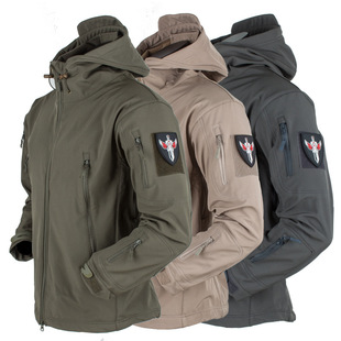 Outdoor Soft Shell Fleece Men's and Women's Autumn and Winter Windproof Waterproof Breathable Warm Three-in-One Jacket Shark Leather Jacket
