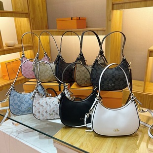 C��2024�¿���������Ů���羳Ҹ�°ٴ�μ���p�籬��б���bagŮ