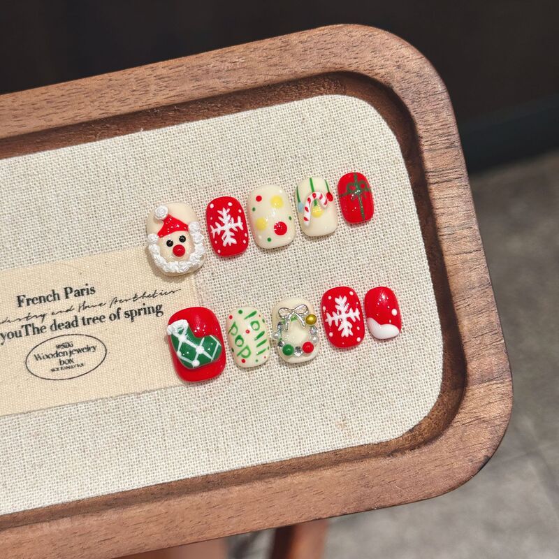 [Santa Claus] Christmas Wreath Cute Hand-Painted Snowflake Nail Stickers Cross-Border Export Pure Handmade Wearable Nails
