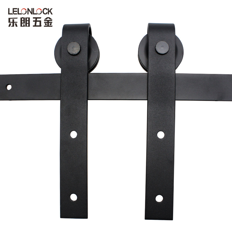 Exportación personalizada corredera puerta de granero carril de elevación tipo J doble puerta rueda de elevación de carril de puerta corredera pesada americana conjunto completo de hardware