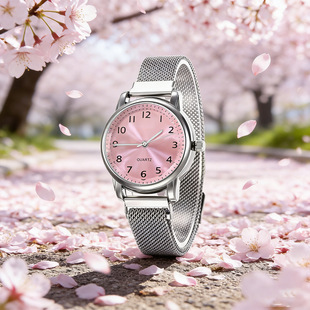 tume�S��һ�����l�ֱ�Ůʿ�n��r�г����͹�С�AʯӢ�ֱ����Qֱ��